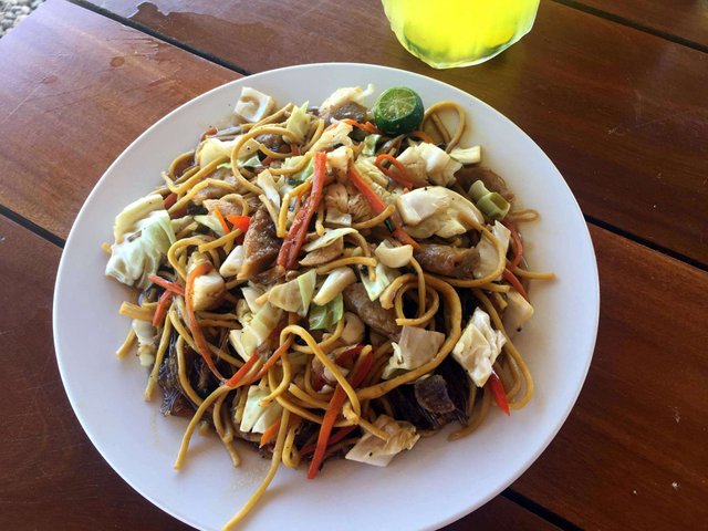 pancit.jpg