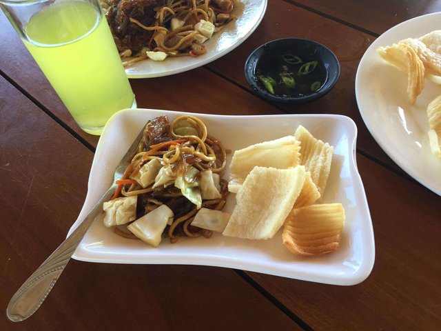 pancit2.jpg