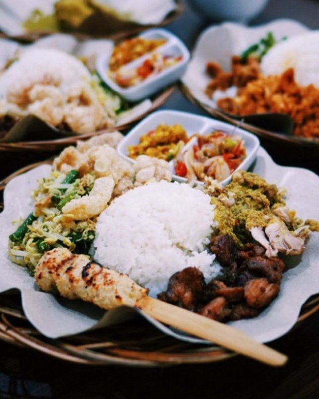 restoran-bali-enak-jakarta-01-768x959.jpg