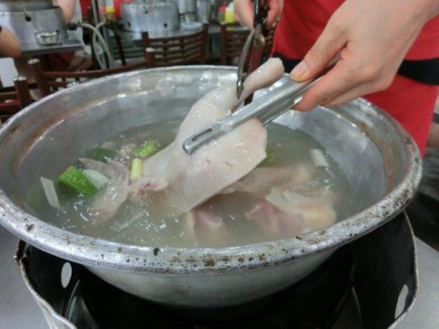 caption (1).jpg