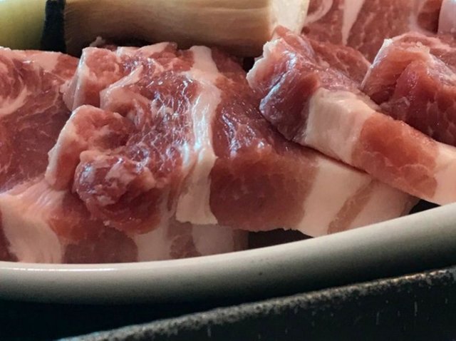 삼겹살 두께가.JPG