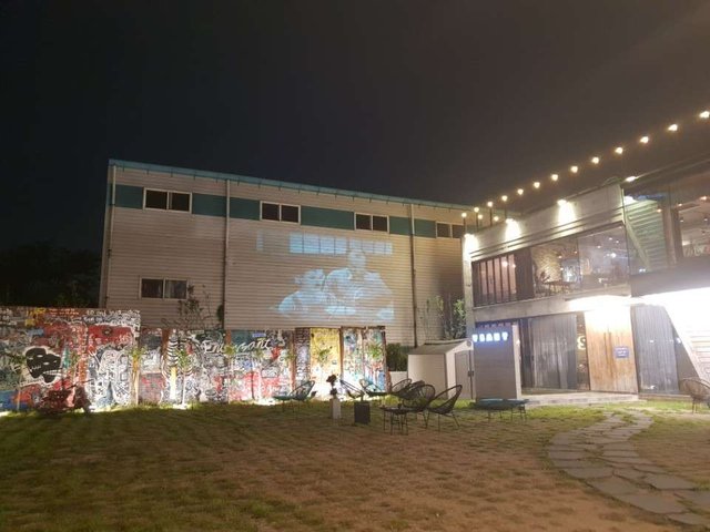 vsant_앞마당.jpg