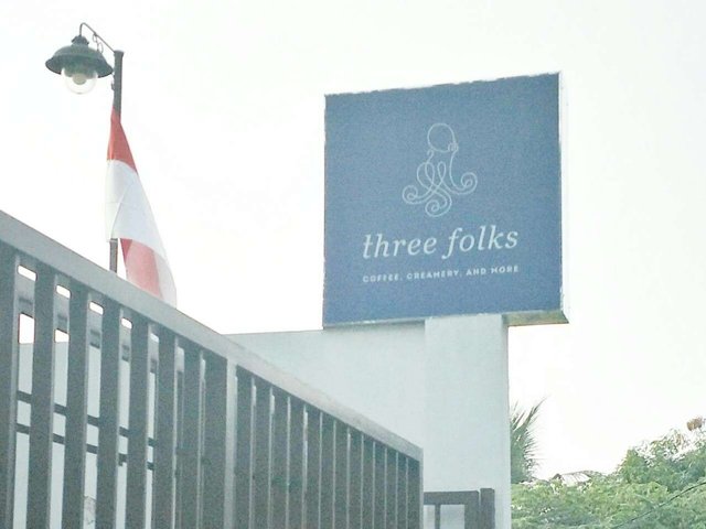 Three Folks Banner.jpg