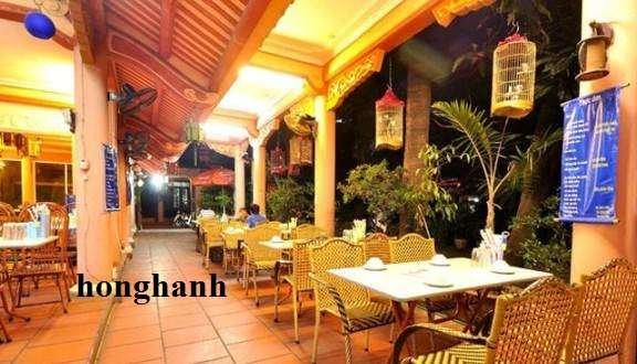 foody-mobile-huong-dong-noi-lau-ga-doi-ha-noi.jpg