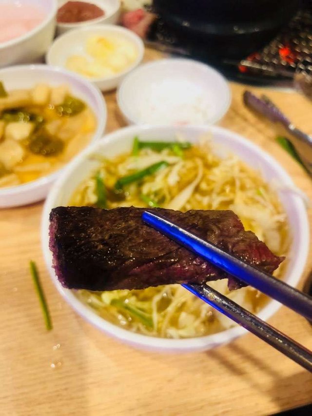 소고기 크게 한입.jpg