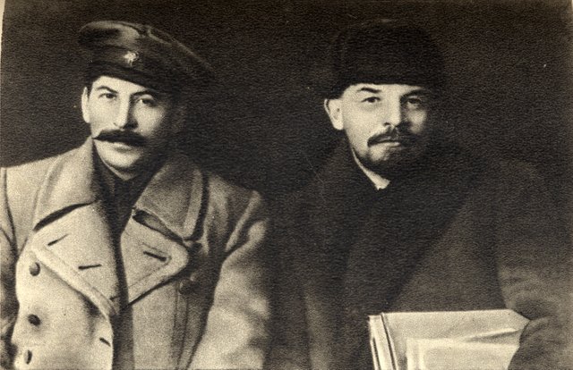 Vladimir_Lenin_and_Joseph_Stalin_1919299ce.jpg