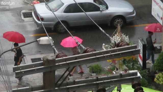 Bangkok thailand umbrellas color challenge monday red fitinfun.jpg