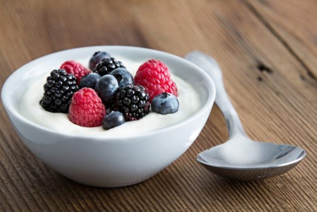 Bowl-of-fresh-mixed-berries-and-yogurt-768x512.jpg