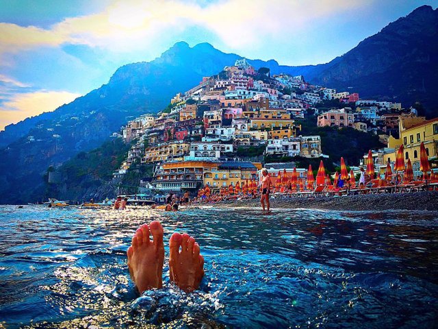 Positano-Italien-von-Tamara-Prutsch-@carriepr.jpg