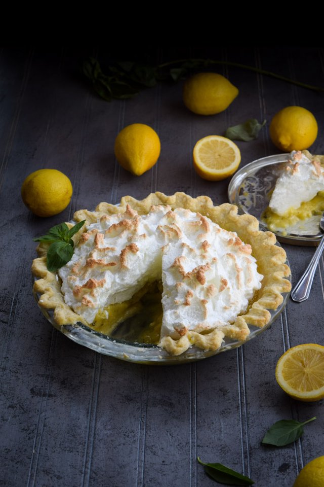 Basil Lemonade Meringue Pie. (3).jpg
