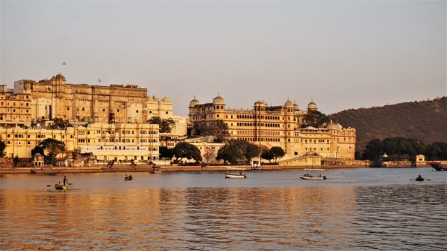 Sunset Udaipur.jpg