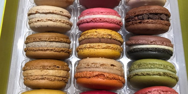 macarons.jpg