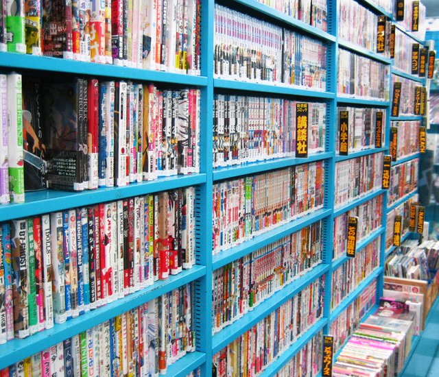 Bookshelves_with_manga_in_Tokio.01041d337cbf449c9650b1aaaf35fb57.jpg