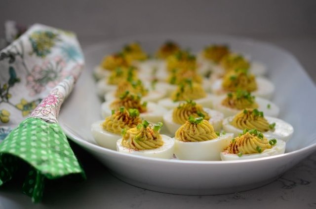 deviled eggs-23.jpg