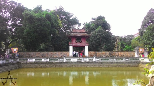 Van-Mieu-Quoc-Tu-Giam-Khue-Van-Pavilion-and-Pond-1024x576.jpg