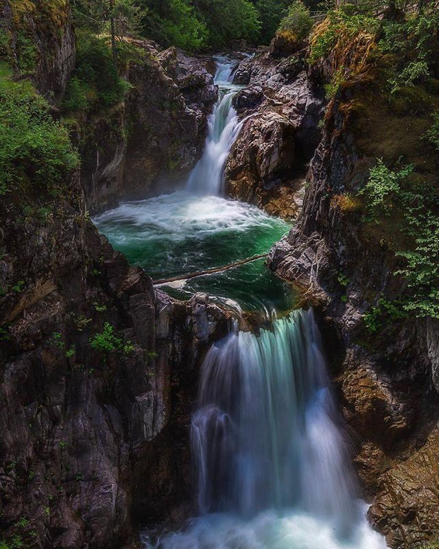 Cascadas Little Qualicum, Columbia Británica, Canadá..jpg