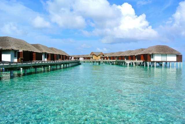 maldives-261504_1920.jpg