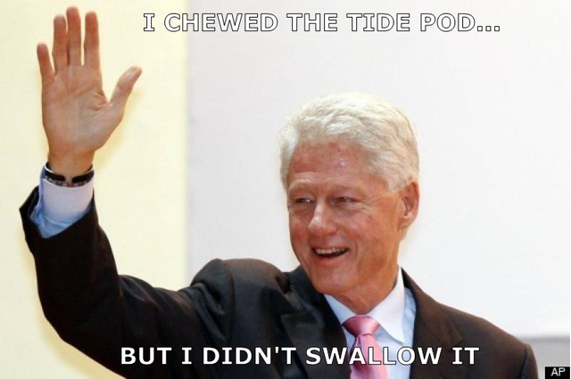 bill clinton raises hand.png