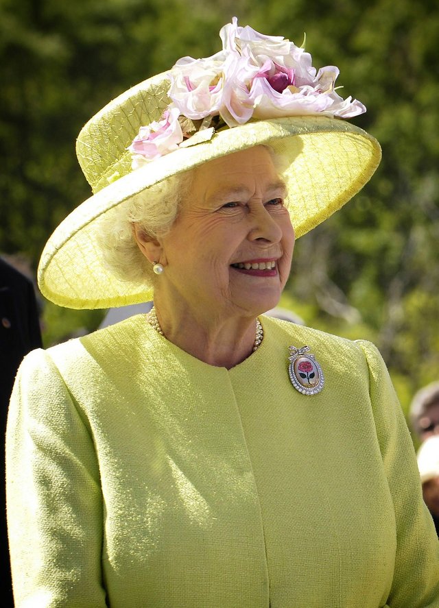 queen-63006_1280.jpg