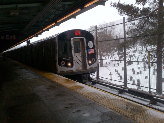 Rockaway Parkway bound L train.jpg