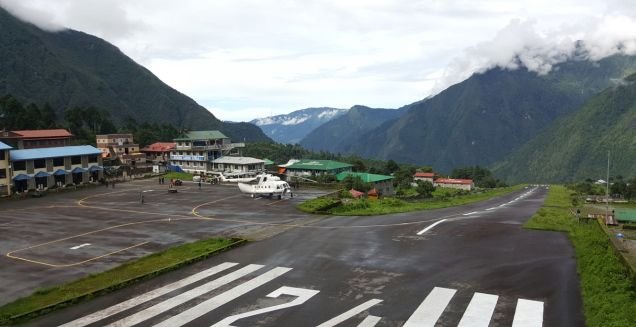 day-2-lukla-airport-tenzinge28093hillary-airport-12.jpg