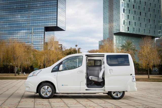 Nissan_world_premiere_of_new_longer_range_e_NV200_van_01-source-770x512.jpg