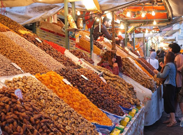 fruit-date-stall-marrakech-medina-23716763.jpg