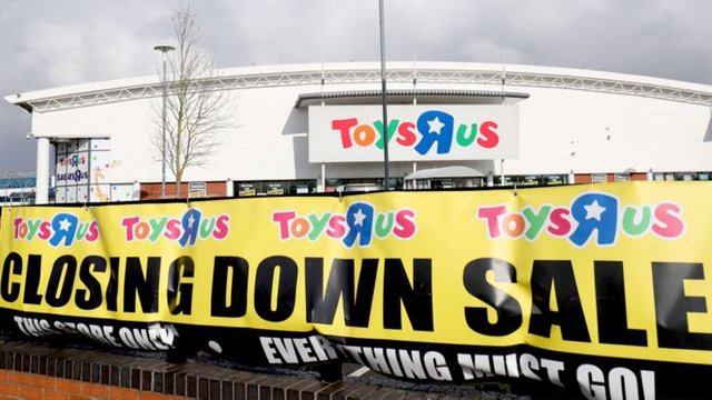 _100213837_toys_r_us_closing_live_pa.jpg