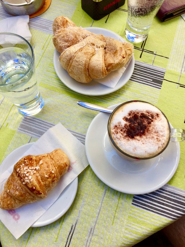 breakfast in sorrento.jpg