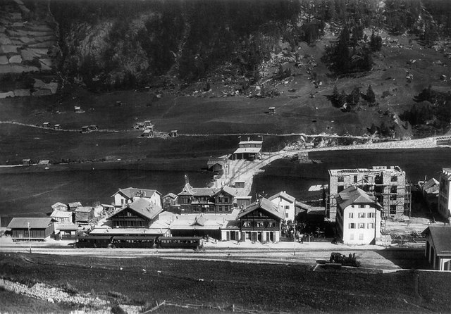 Bahnhof_Zermatt_1900.jpg