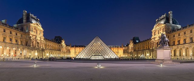 1024px-Louvre_Museum_Wikimedia_Commons.jpg