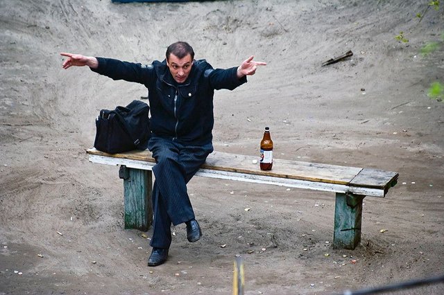 life-on-park-bench-photo-series-kiev-ukraine-yevhen-kotenko-13-5a6add49e5727__880.jpg