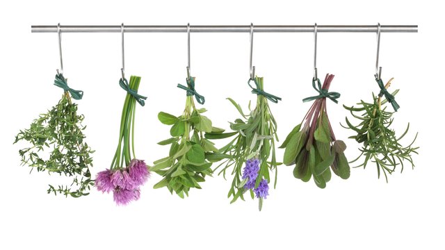 herbs-drying-stock-today-tease-150609_20942b053cccf9a31678346810e212ef.jpg