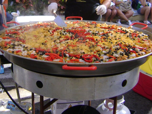 calleochosuperpaella.jpg