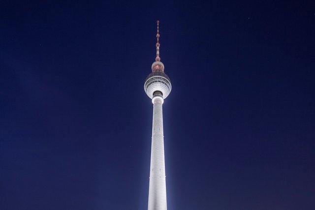 web-berlin-tv-tower.jpg