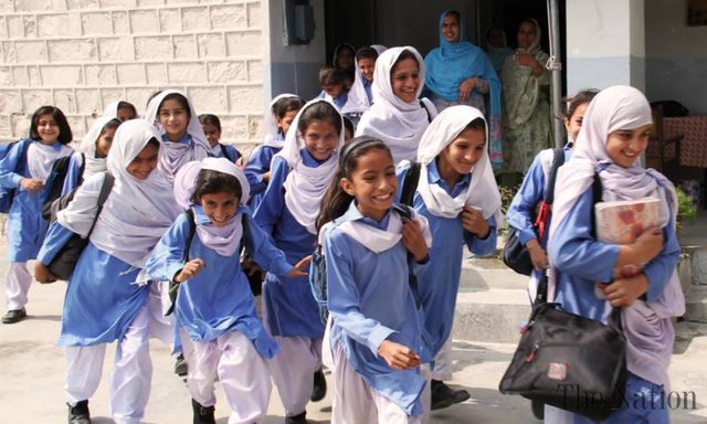 summer-vacations-announced-for-punjab-schools-1494700213-3162.jpg