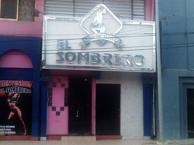IMG_20180310_183209 El Sombrero strip club (party.original.dull, unzips.inches.smaller) Acapulco.jpg