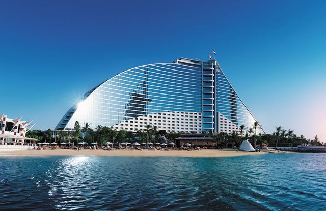 02-Jumeirah-Beach-Hotel.jpg