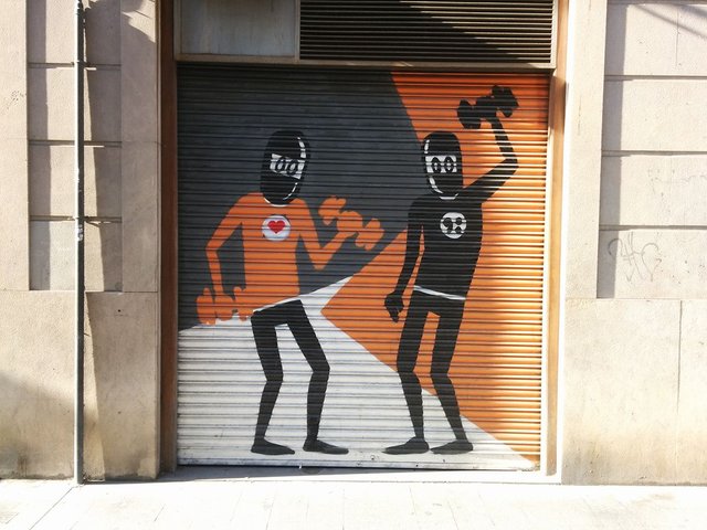 graffiti-valencia-spain-ninja-extraterrestre-love-amor-steemit-trenz (30).jpg
