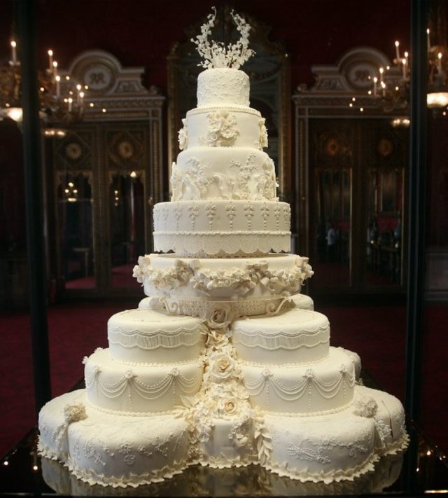 in-this-article-we-will-talk-about-top-10-most-expensive-cakes-most-expensive-cake-in-los-angeles.jpg