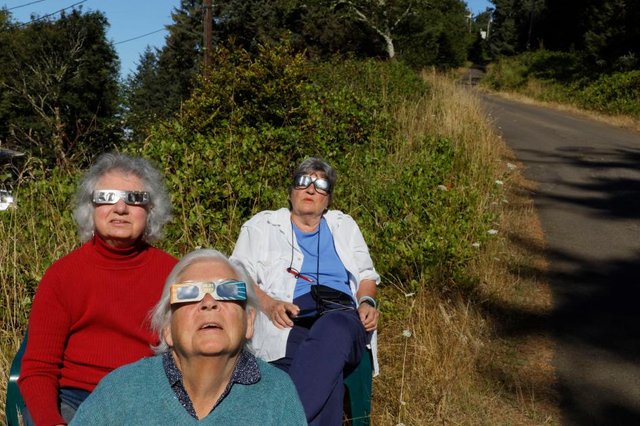 04-exclusive-solar-eclipse-photo-nat-geo.adapt.945.1.jpg