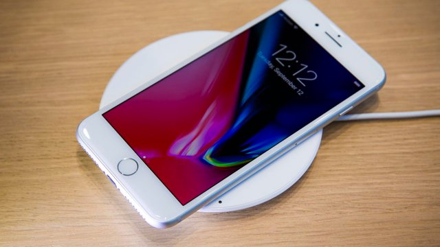 apple-091217-iphone-8-3892.jpg