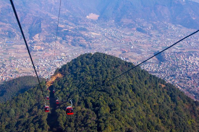 Some_Part_of_the_capital_city_Kathmandu_seen_from_the_cable_car_to_Chandragiri_hills._(By_Saroj_Pandey).jpg