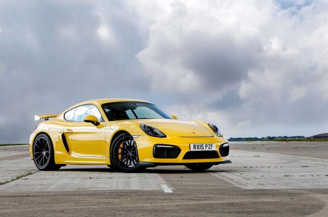 porsche-cayman-gt4-0017.jpg