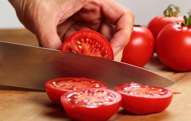 1100_tomatoes_can_increase_male_fertility.jpg