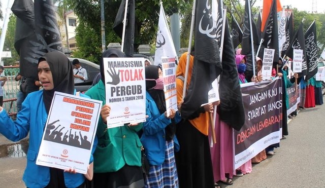 Mahasiswa Aceh Tolak Pergub Cambuk.jpg