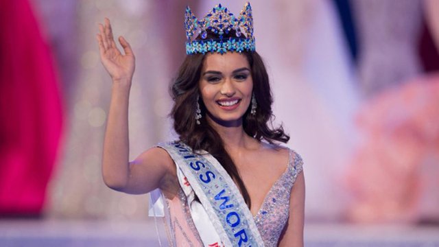 She was crowned by Miss World 2016 winner, Puerto Rico’s Stephanie Del Valle.jpg