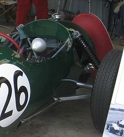 256px-Lotus_12,_rear_suspension.jpg