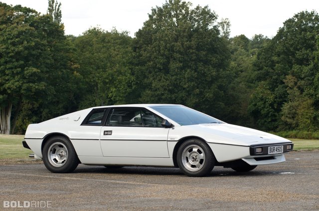 lotus-esprit-63172-4636672.jpg