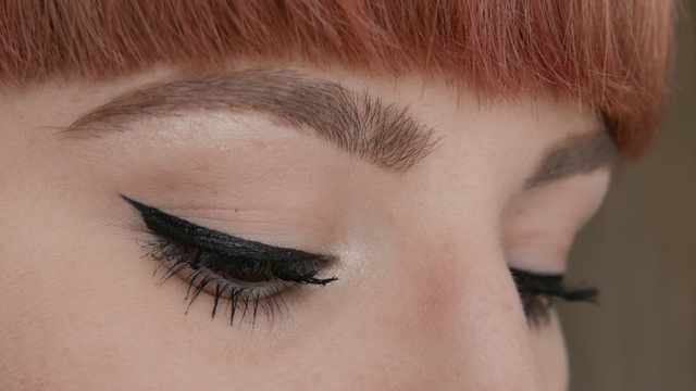 Winged eyeliner - melissavandijkmakeuptutorials.png